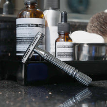Load image into Gallery viewer, BAILI Double Edge Safety Razor