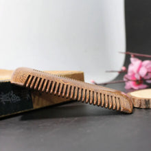 Load image into Gallery viewer, Green Sandalwood Anti-Static Comb
