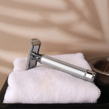 Load image into Gallery viewer, BAILI Double Edge Safety Razor

